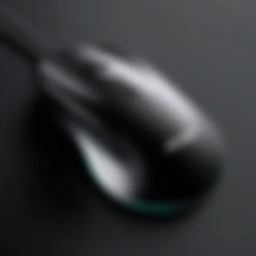 Sleek design of Amazon Basics Mouse showcasing its ergonomic features