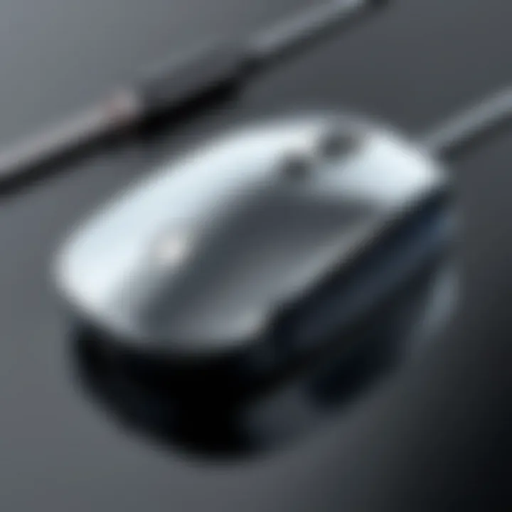 Compact mouse offering portability for iPad Mini 4 users