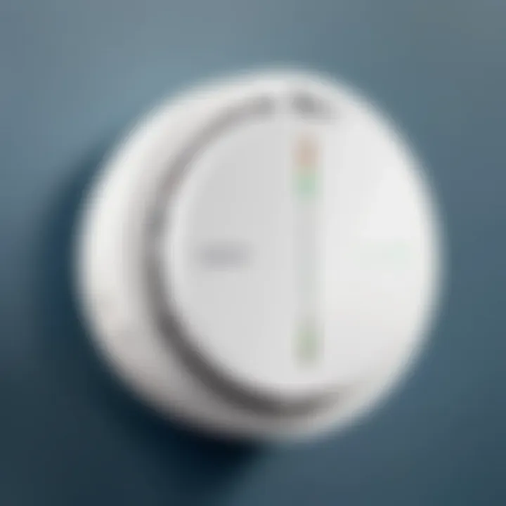 Step-by-step guide on how to install the Samsung SmartThings Smoke Detector.